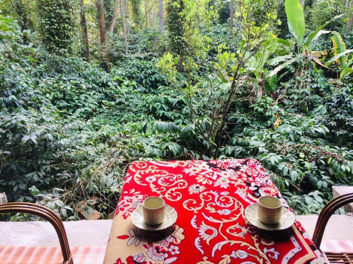 Kaikane Homestay มาดิเครี ภายนอก รูปภาพ