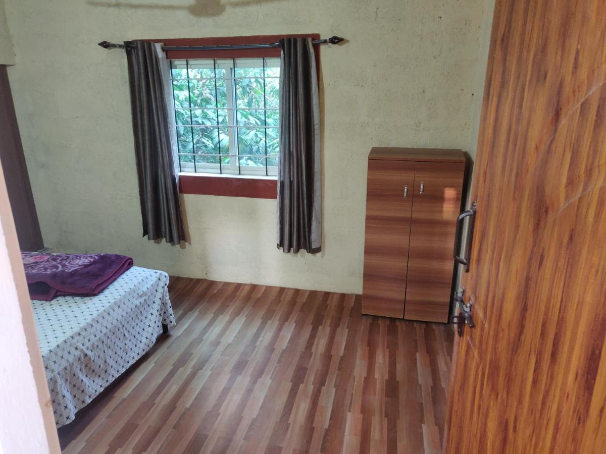 Kaikane Homestay มาดิเครี ภายนอก รูปภาพ