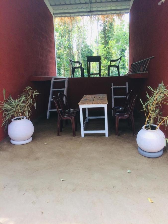 Kaikane Homestay มาดิเครี ภายนอก รูปภาพ