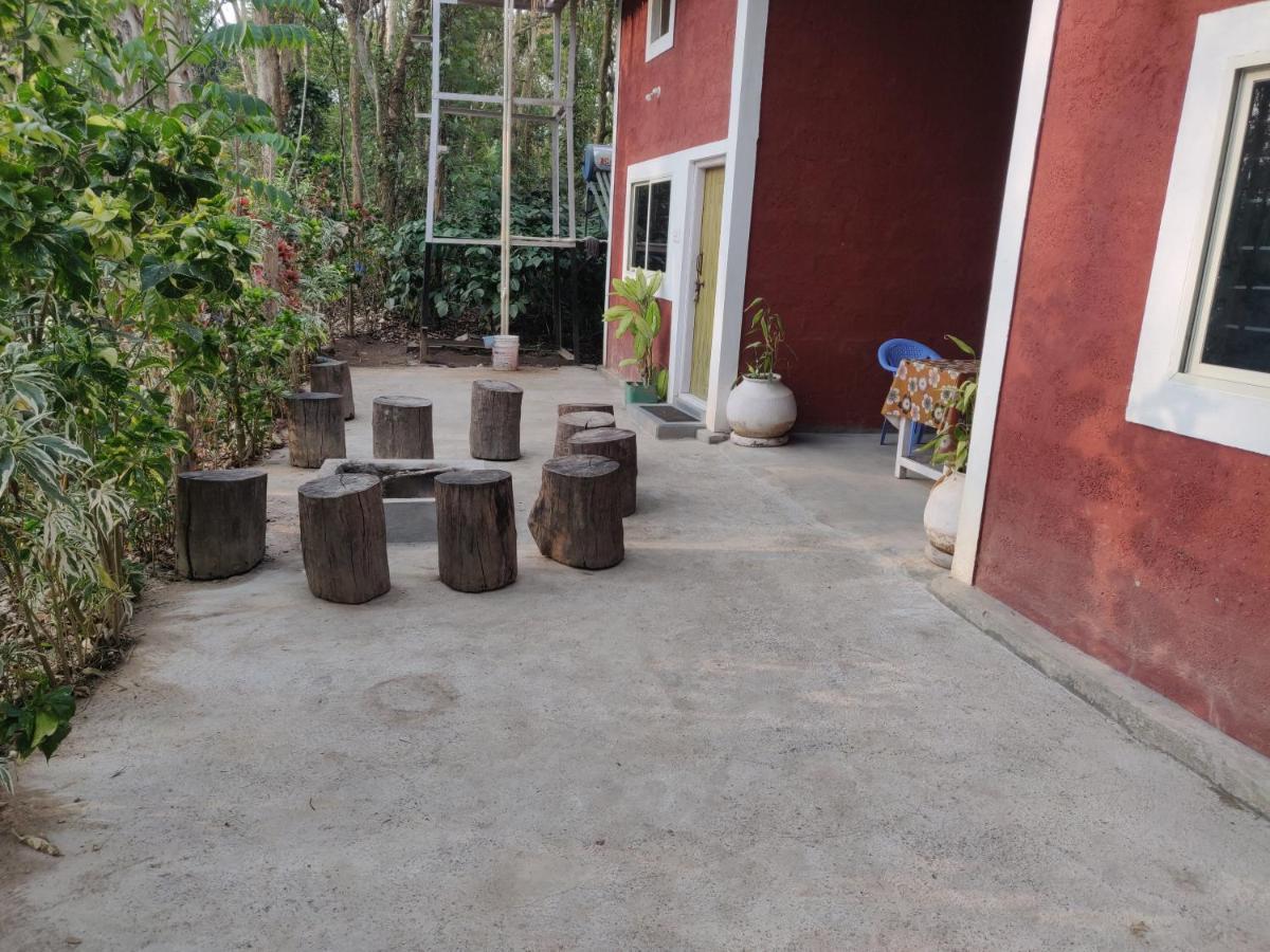 Kaikane Homestay มาดิเครี ภายนอก รูปภาพ