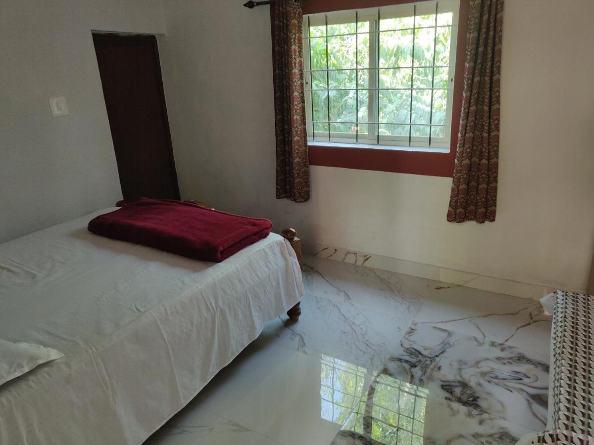 Kaikane Homestay มาดิเครี ภายนอก รูปภาพ